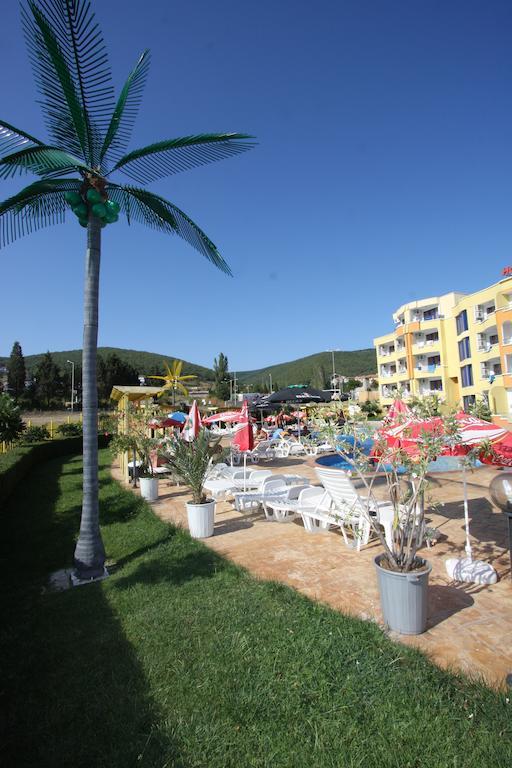 Siana Hotel Sveti Vlas Bagian luar foto