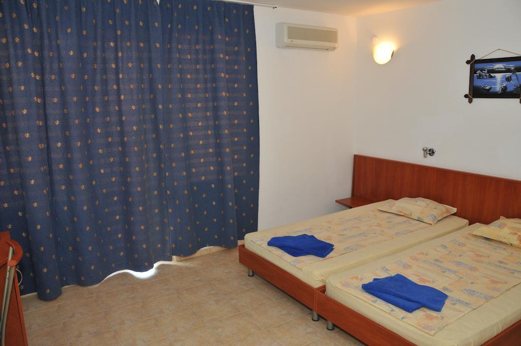 Siana Hotel Sveti Vlas Ruang foto