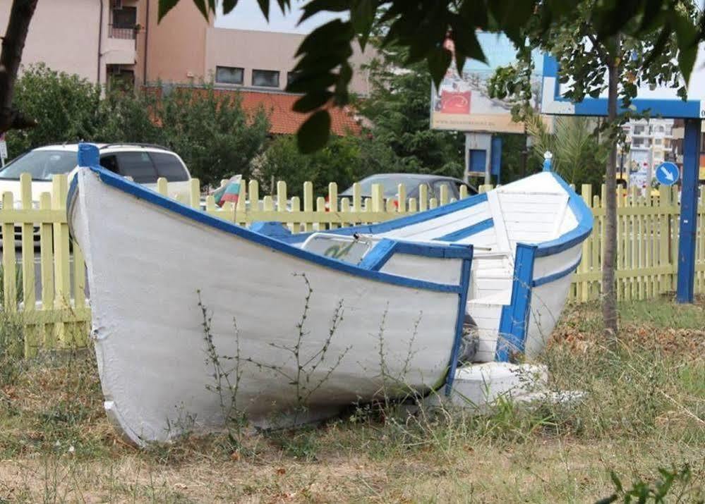 Siana Hotel Sveti Vlas Bagian luar foto