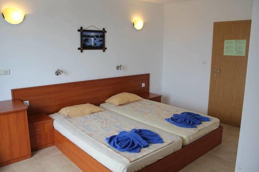 Siana Hotel Sveti Vlas Bagian luar foto