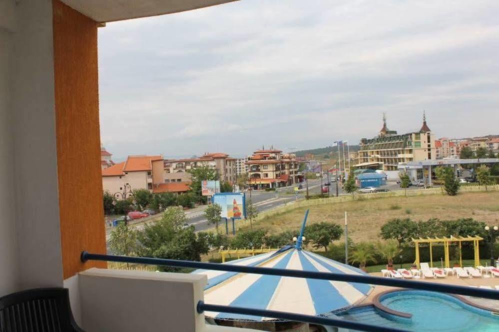 Siana Hotel Sveti Vlas Bagian luar foto