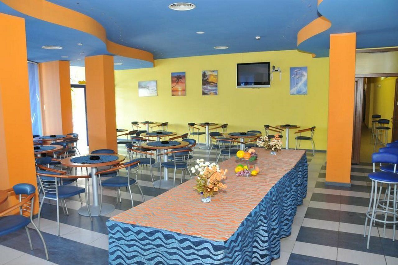 Siana Hotel Sveti Vlas Bagian luar foto