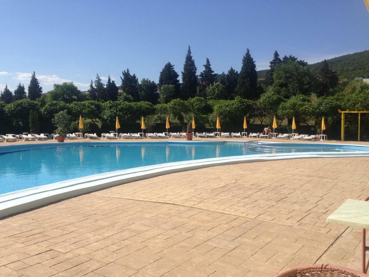 Siana Hotel Sveti Vlas Bagian luar foto